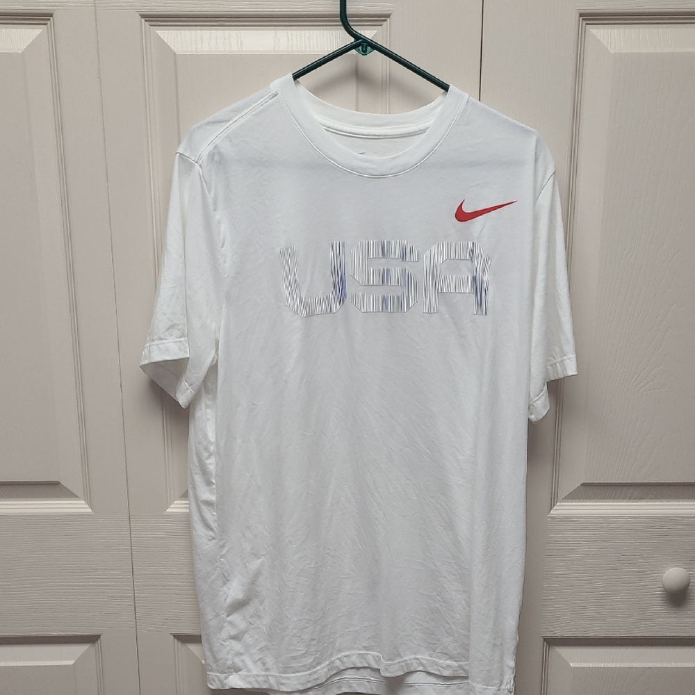 Nike Men's White USA Graphic Tee L